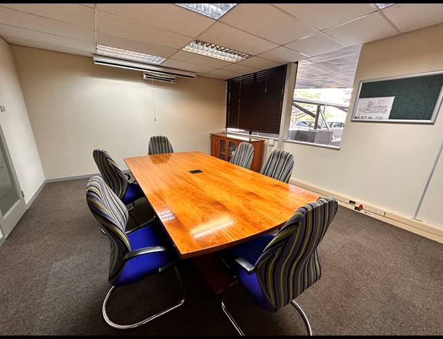686M² OFFICE TO LET IN PARKTOWN